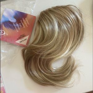 Toni Brattin Can Do Combs Layered Volumizing Hairpiece